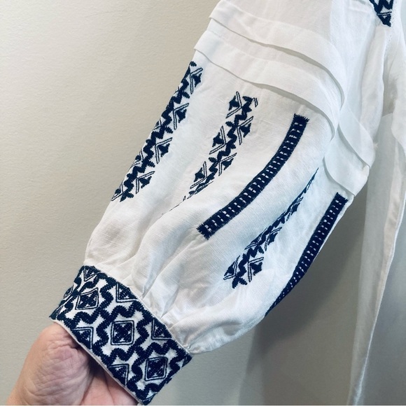 GRACE Sz L Embroidered Sleeves and Front Straight Lines Balloon  Sleeves Tunic - Picture 6 of 10